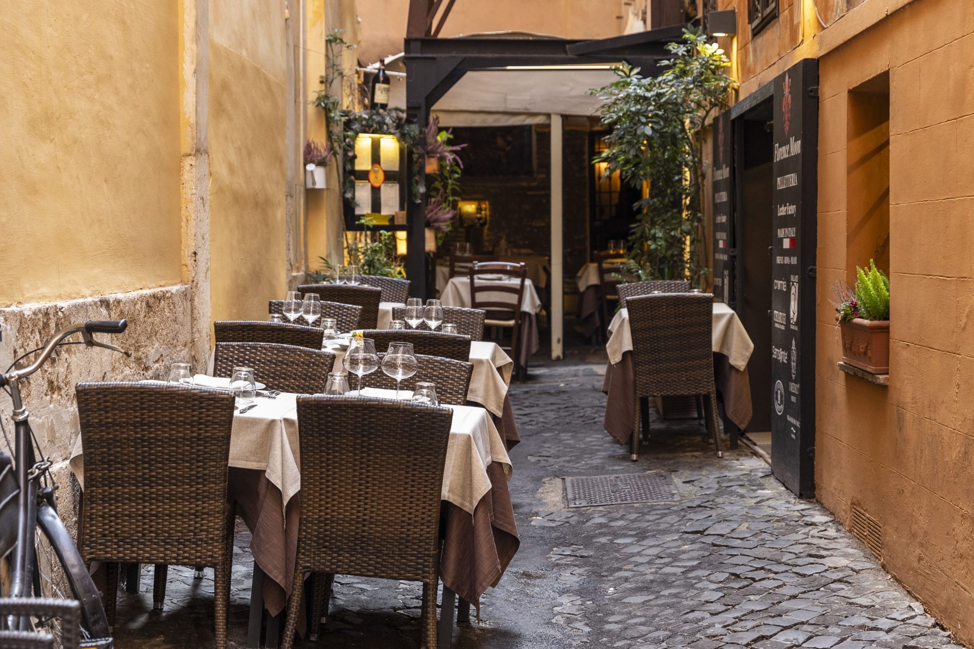 The Art of Drawing Readers In Your attractive post title goes here